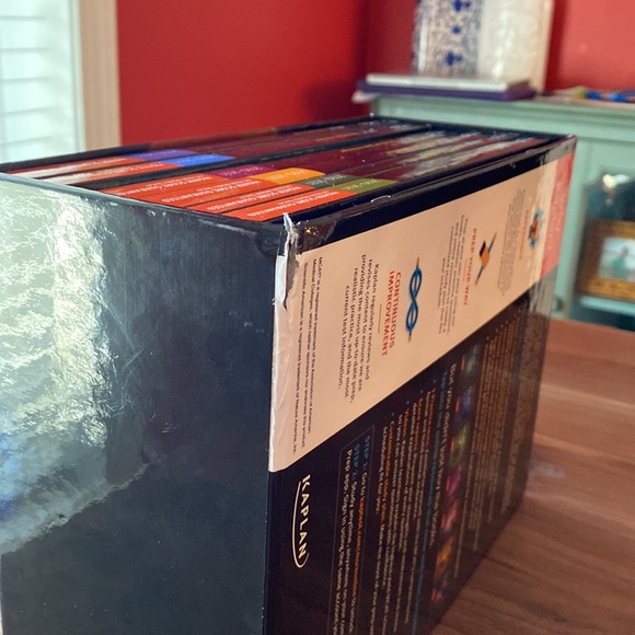 Good cond!! Kaplan 2020-2021 MCAT Complete 7-Book Subject Review!! - Picture 3 of 9